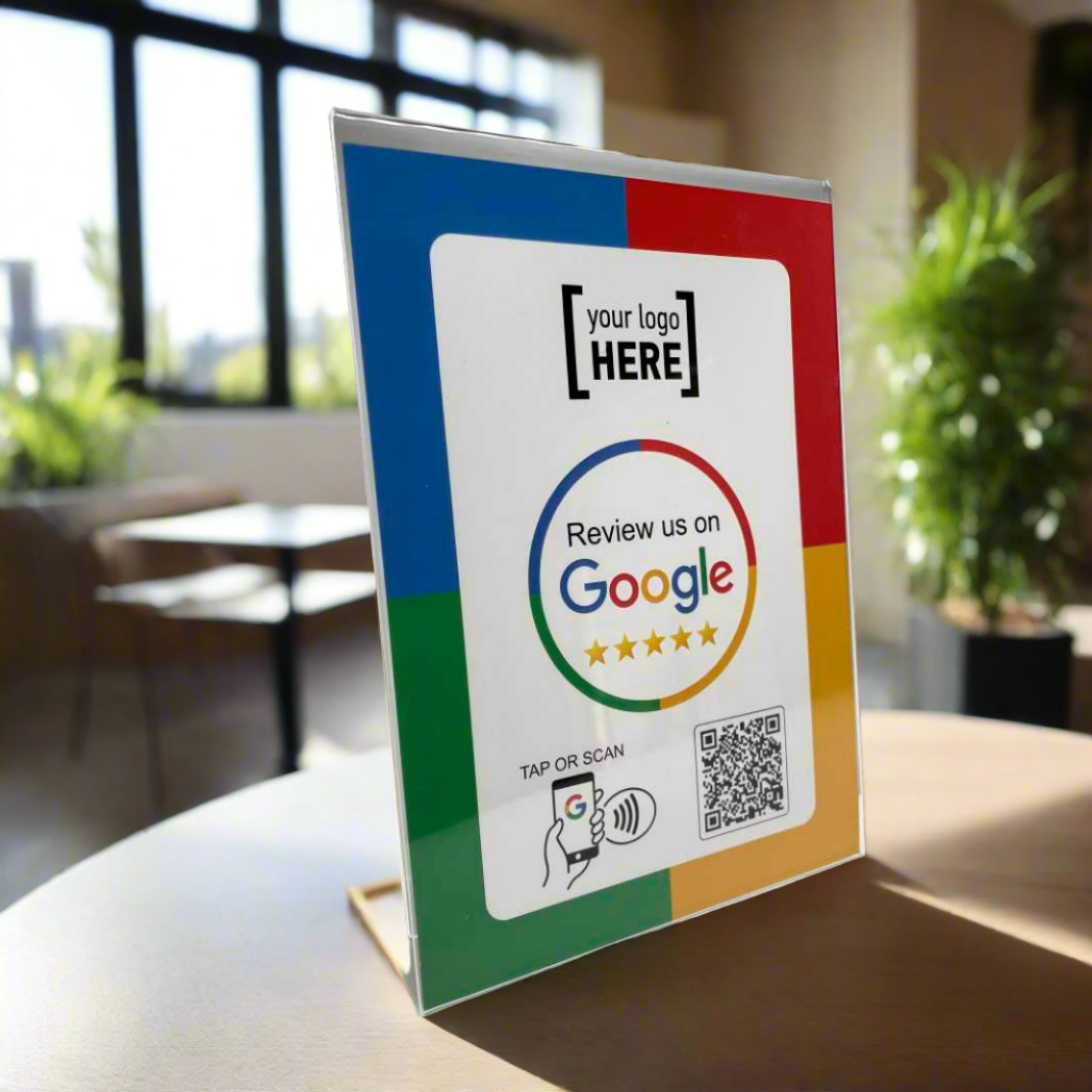 Smart-Tap, Google Review Table Talker με NFC/QR Code, L-Shape σε θήκη plexiglass A5 με το λογότυπο σας.